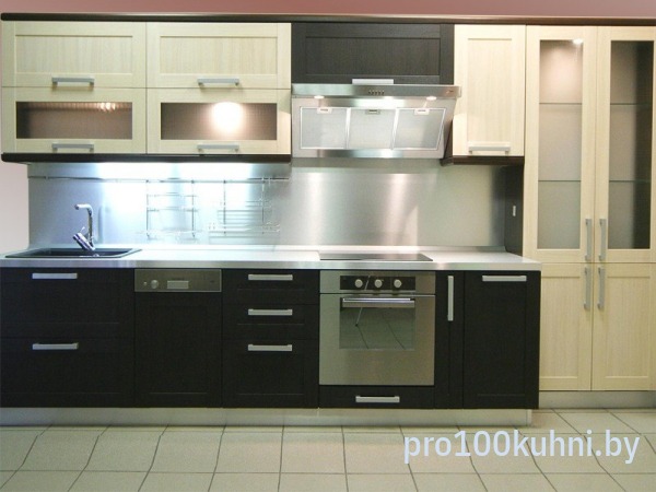 Кухня. Цвет: RAL 1015/RAL 8014. Вид: Прямая. Фасад: Крашенный МДФ.