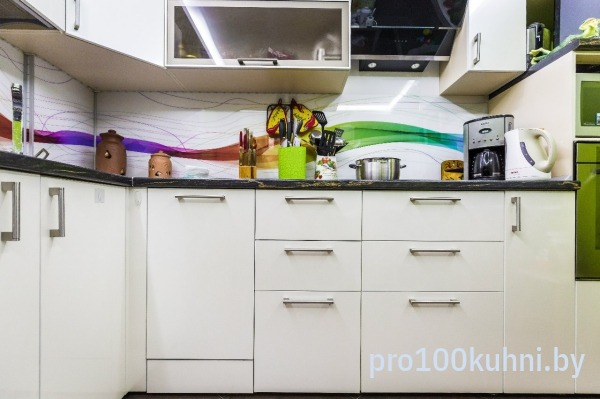 Кухня. Цвет: 0001 Белый. Вид: Угловая. Фасад: Пластик.