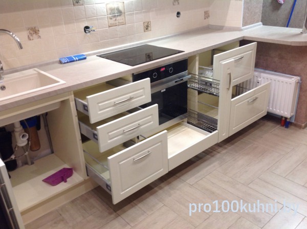 Кухня. Цвет: Белый RAL 9003. Вид: Прямая. Фасад: Крашенный МДФ.