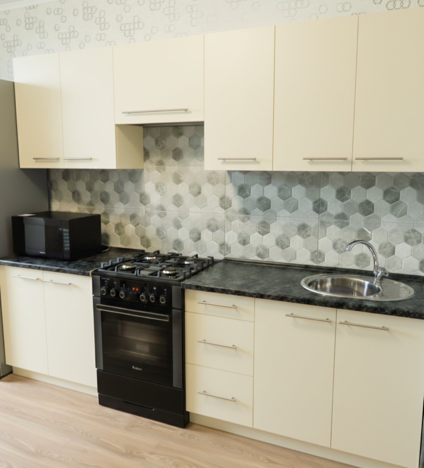 Прямая кухня Луни 2,6 метра (ванильная)