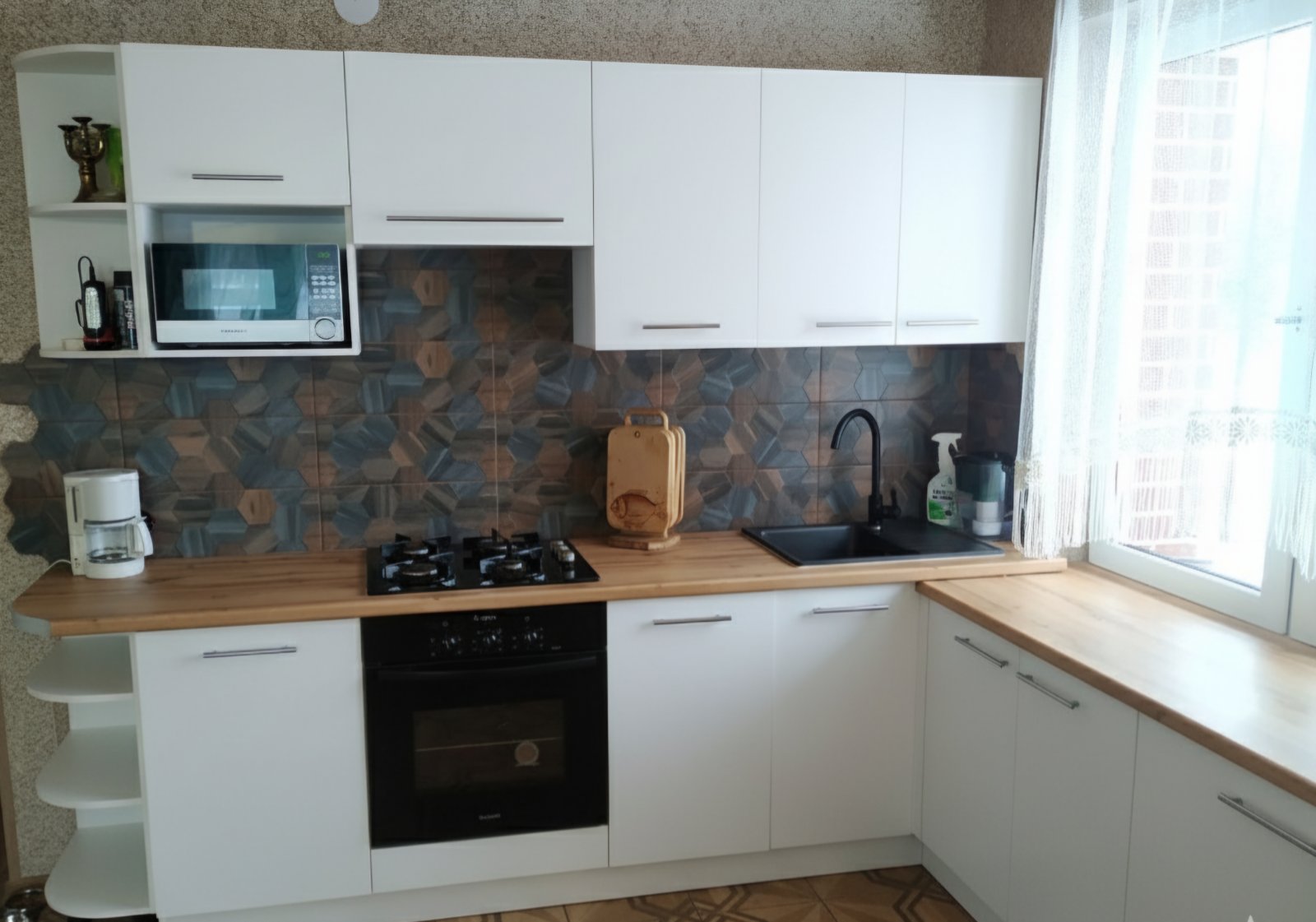 Угловая кухня Тапс 5 метров (белая)