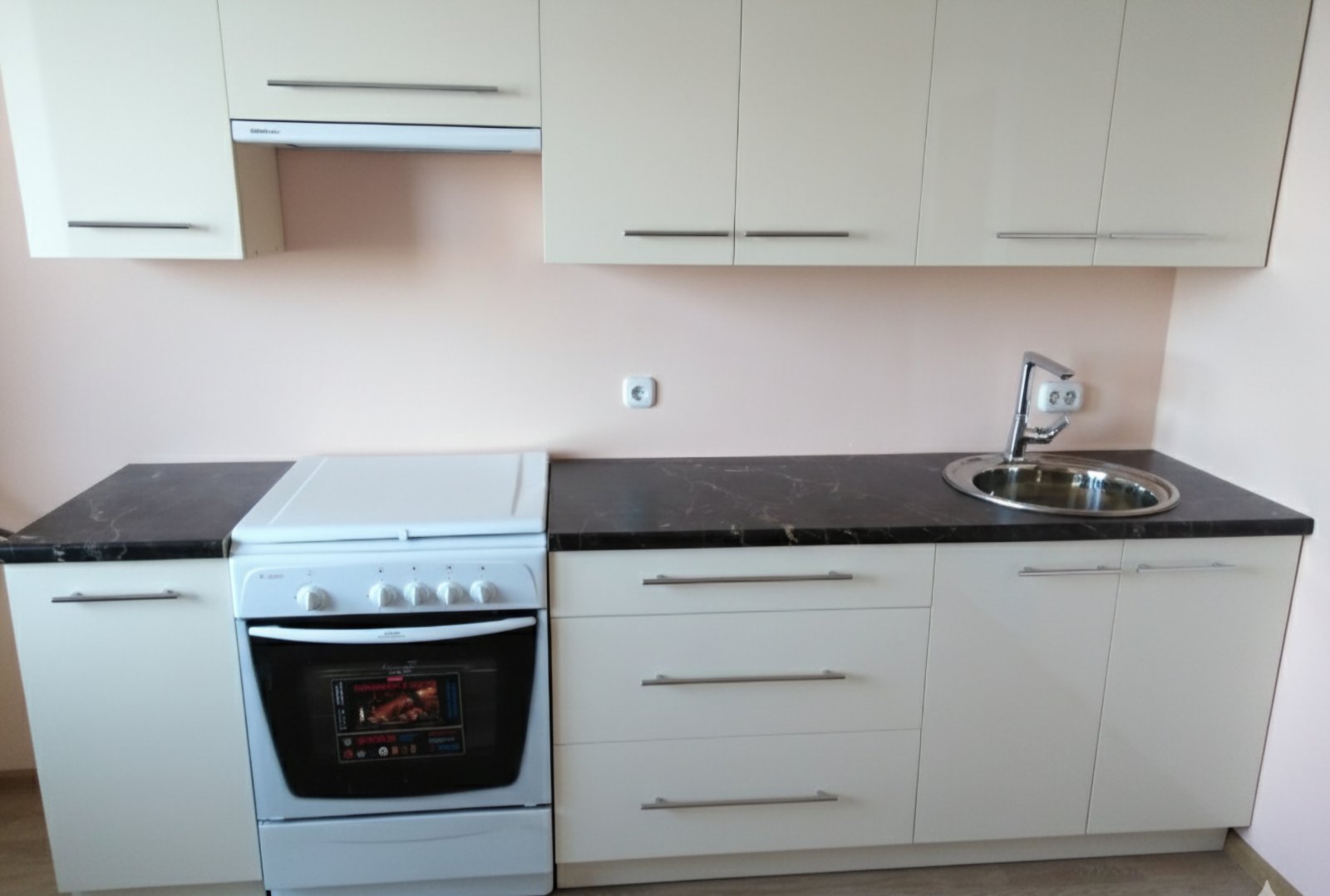 Прямая кухня Свет 2,4 метра (белая)