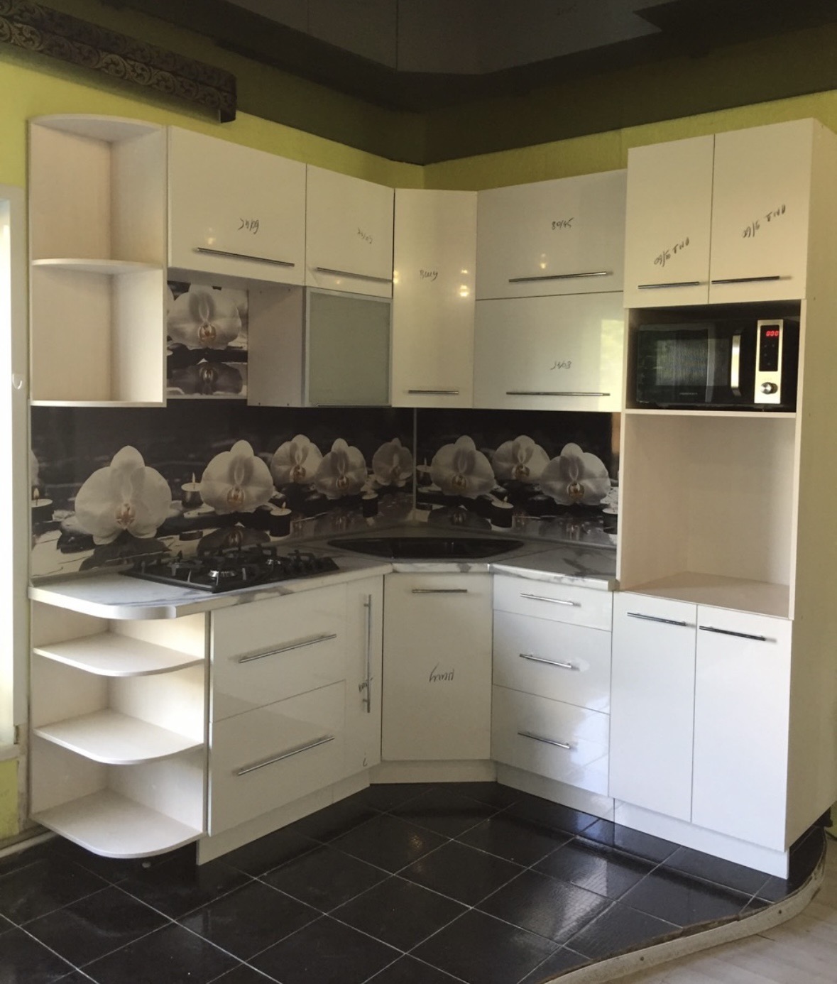 Угловая кухня Метро Графика 4 метра (белый глянец)