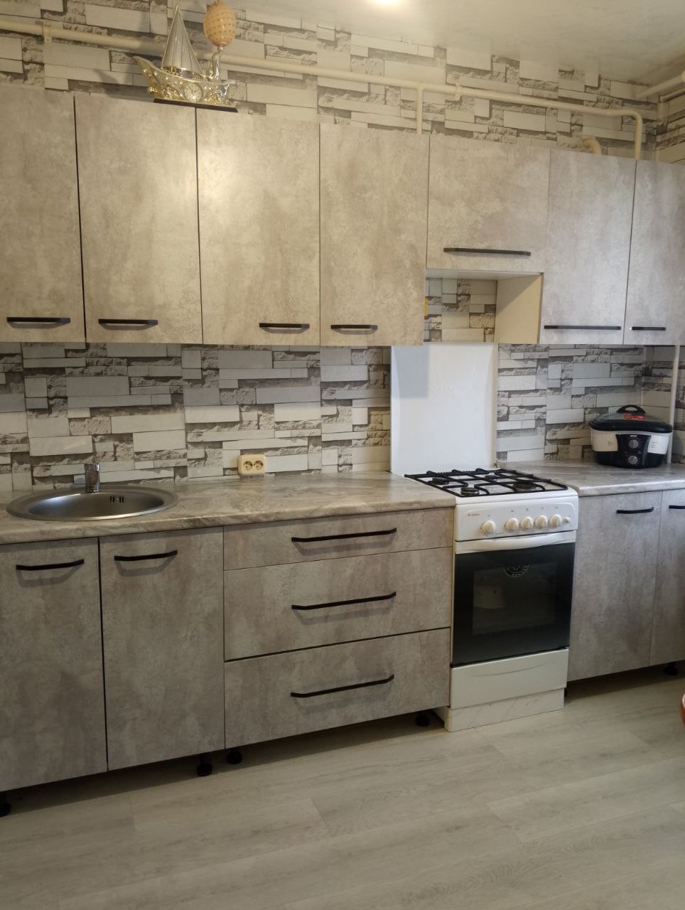 Прямая кухня Биофильный дизайн 3,1 метра (бетон спаркс лайт)