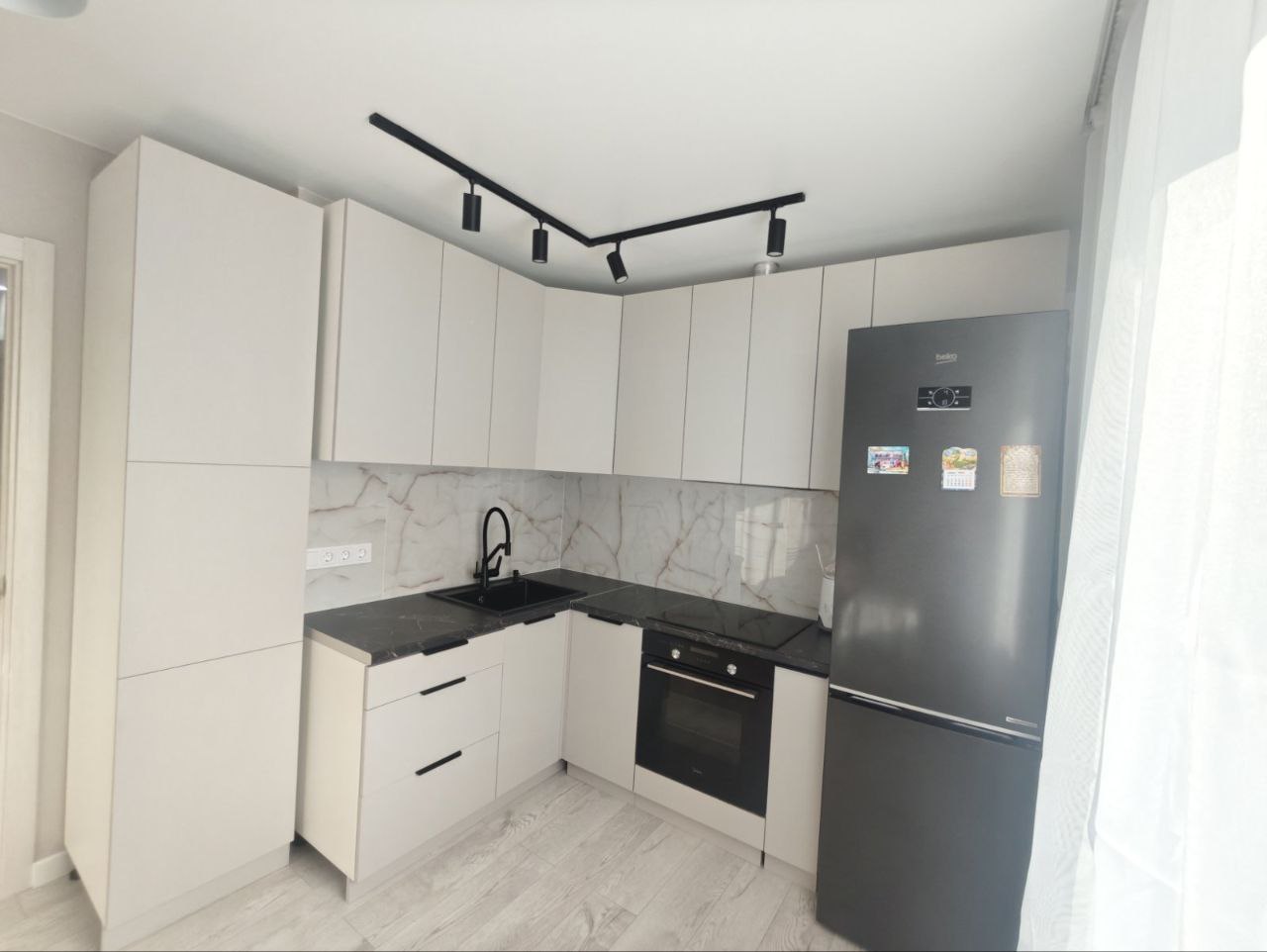 Угловая кухня Идиллия 4,5 метра (белая)