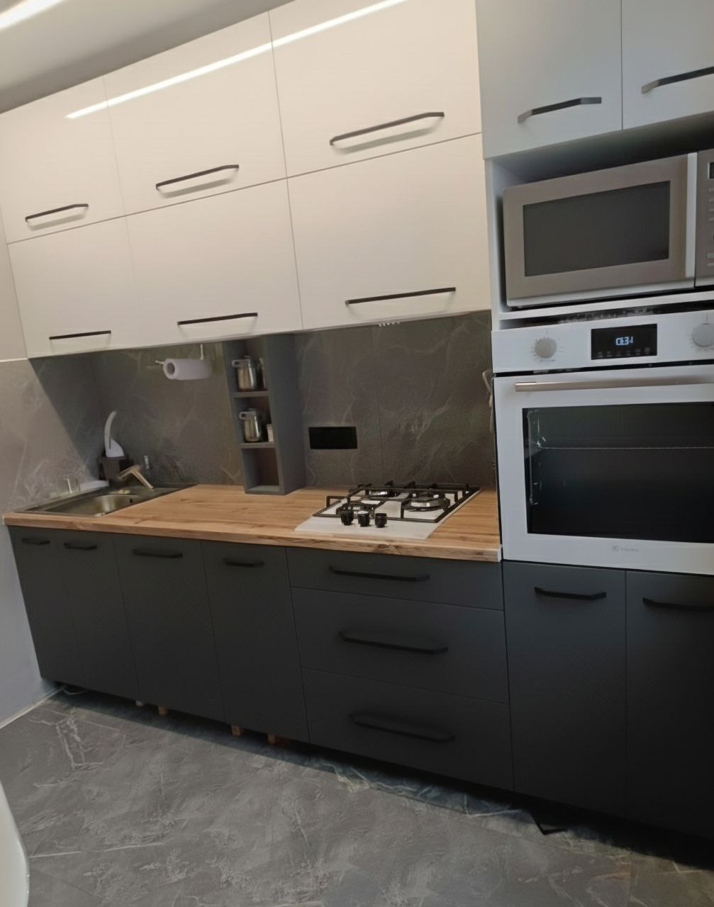 Прямая кухня Ренессанс 2,7 метра (белый глянец/серый шторм матовый)