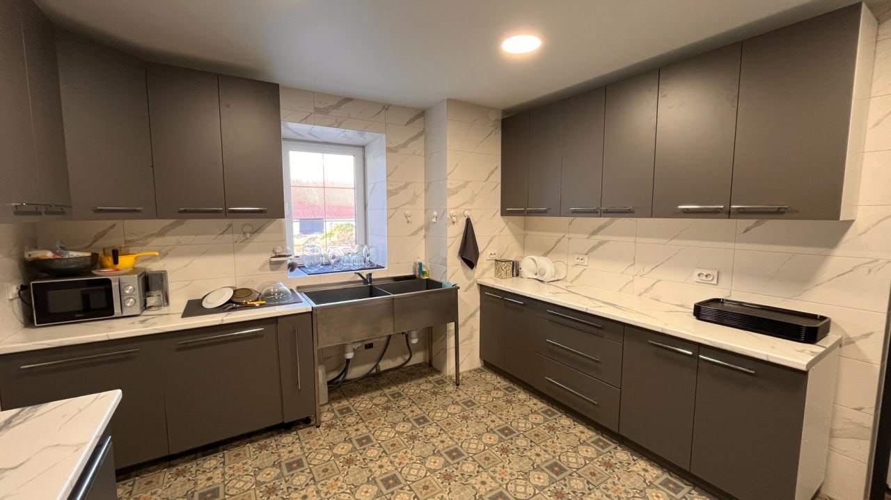 Угловая кухня Лофт-шик 6,4 метров (оникс серый)